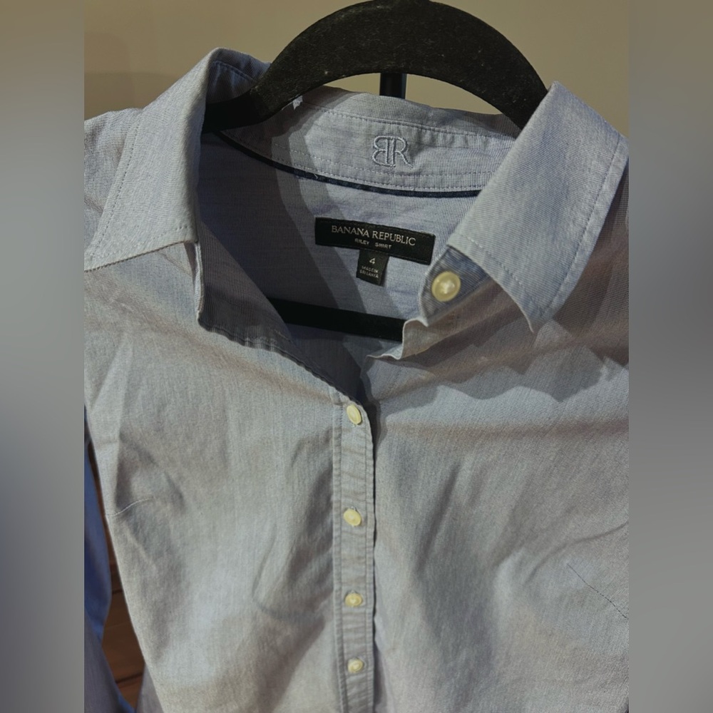 Banana Republic Blue Button Down Riley Shirt – Size 4 - Picture 3 of 6